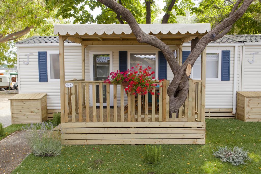 Camping Delfino Albenga Phòng bức ảnh