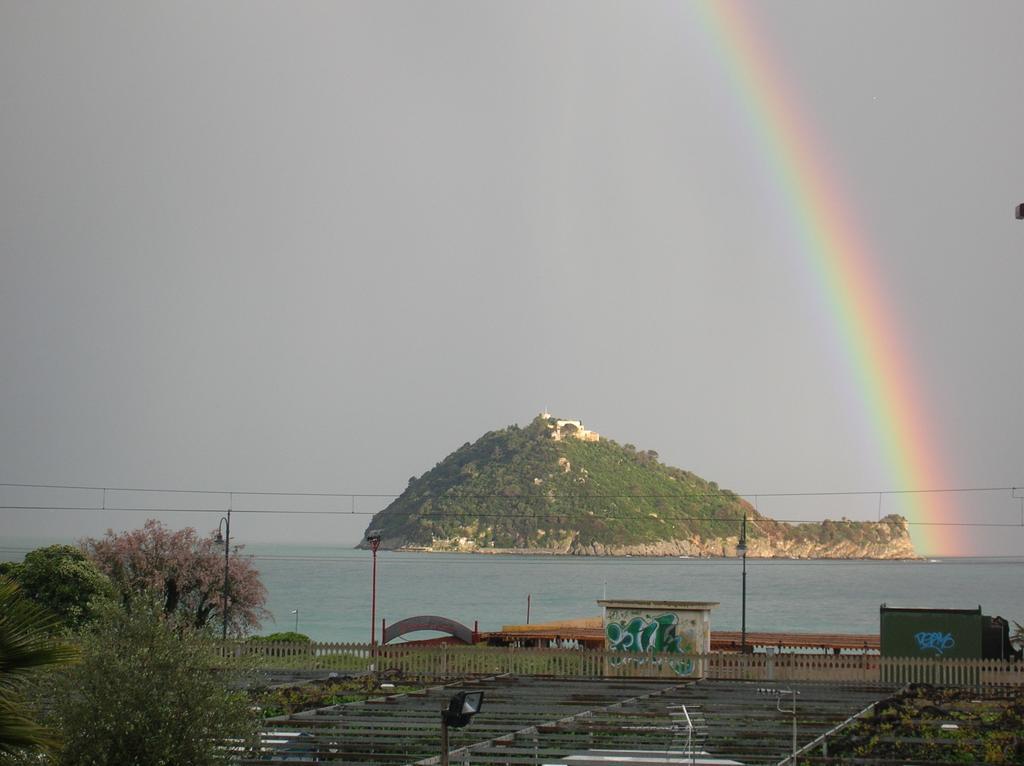 Camping Delfino Albenga Ngoại thất bức ảnh