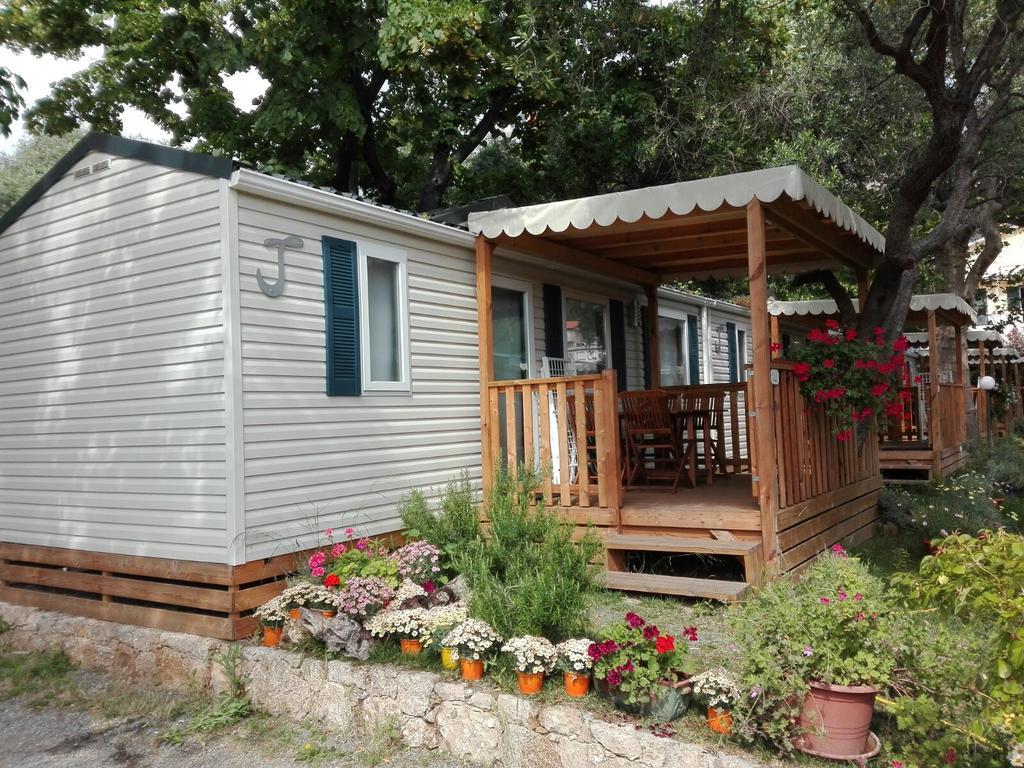 Camping Delfino Albenga Ngoại thất bức ảnh