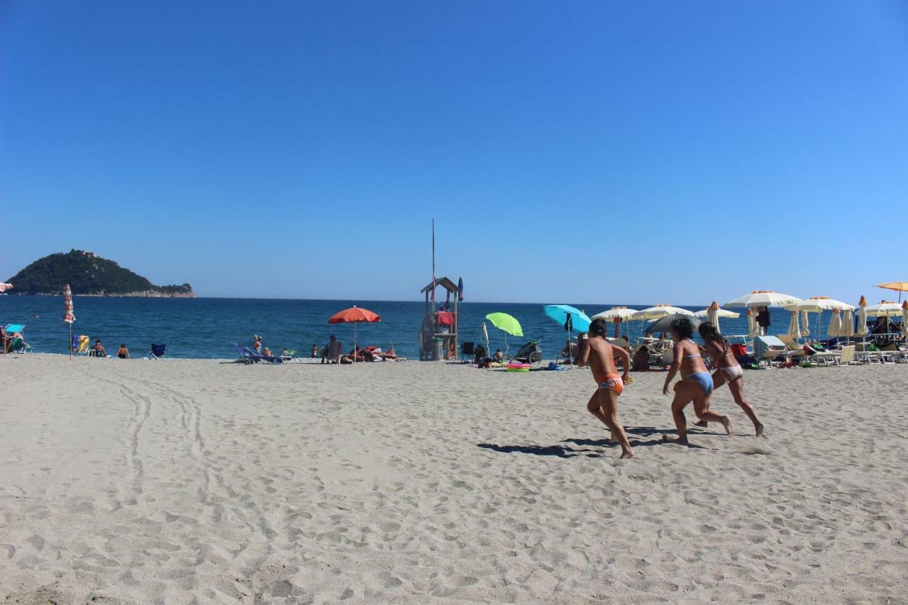 Camping Delfino Albenga Ngoại thất bức ảnh