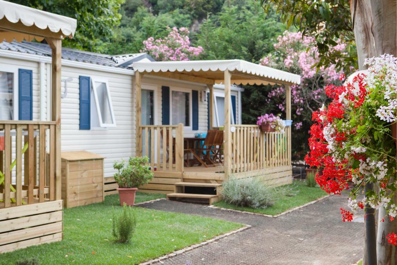 Camping Delfino Albenga Ngoại thất bức ảnh